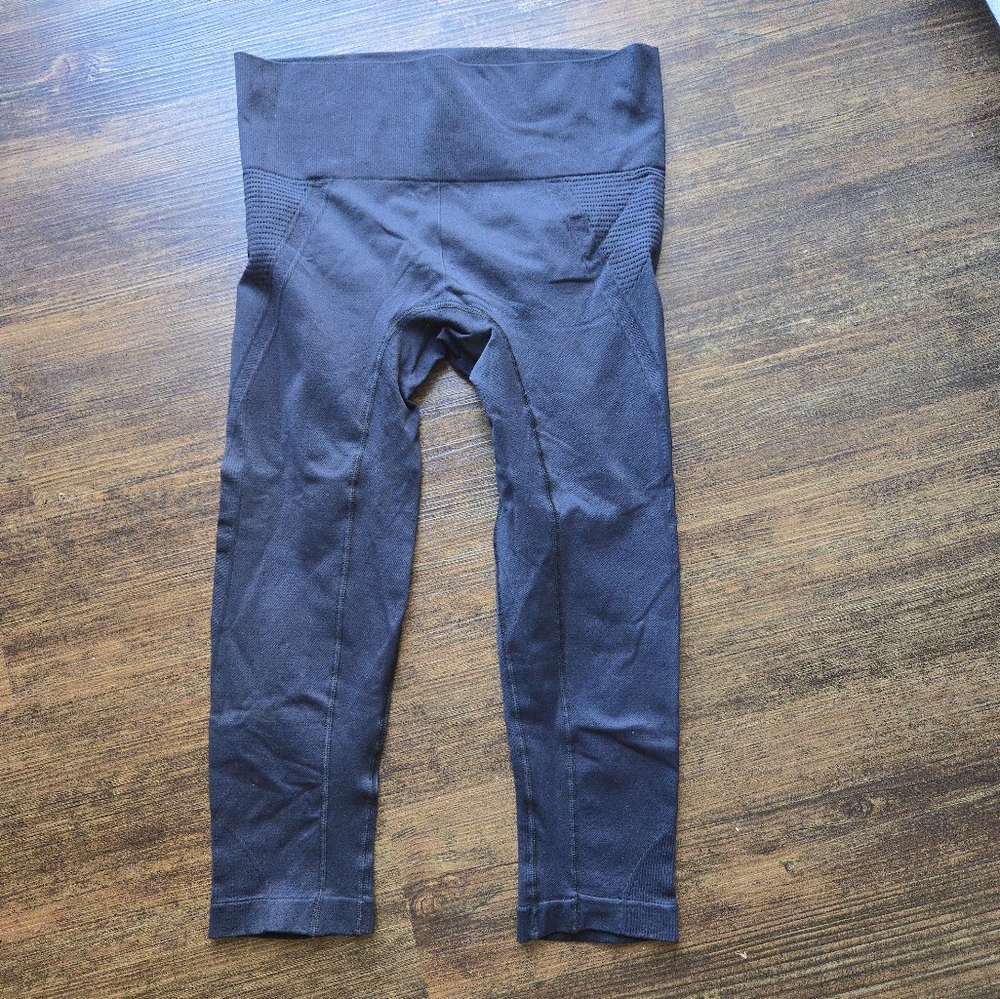 Athleta Capri Leggings